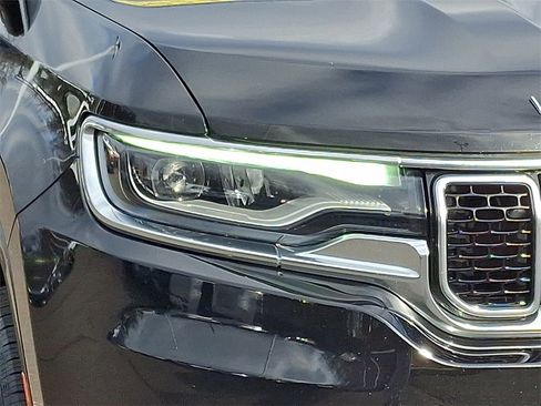 Used 2024 Jeep Wagoneer Series III image 9