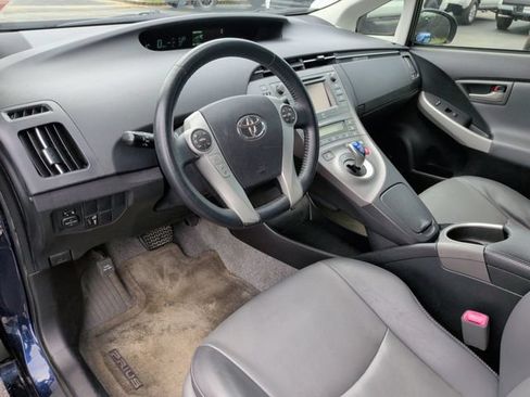 Used 2013 Toyota Prius Four FWD image 17