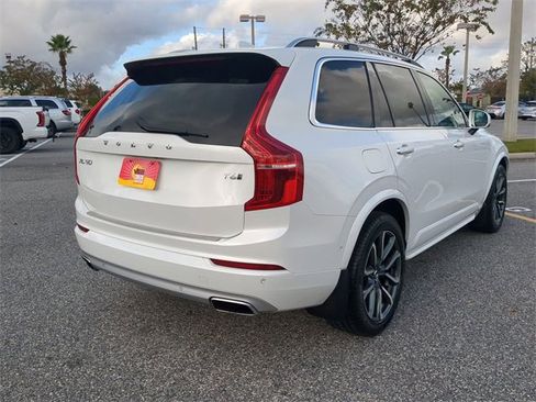 Used 2017 Volvo XC90 T6 Momentum w/ Vision Package image 4