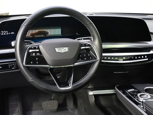 Used 2024 Cadillac Lyriq Sport AWD/4WD image 12