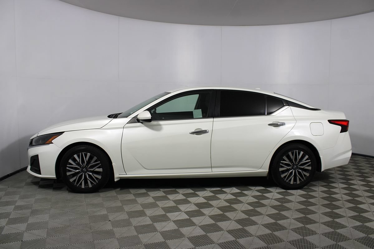 Used 2023 Nissan Altima 2.5 SV FWD image 26