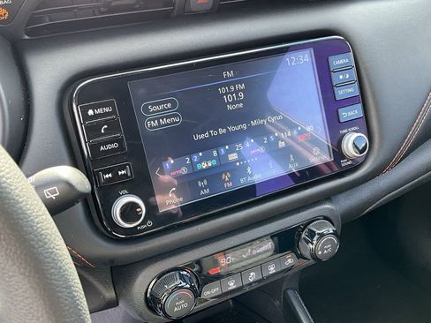 Used 2023 Nissan Kicks SR image 36