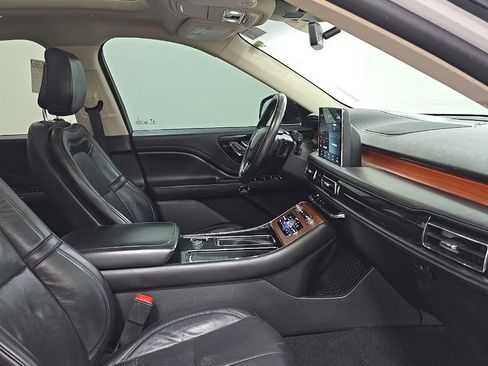 Used 2020 Lincoln Aviator Reserve w/ Equipment Group 201A AWD/4WD image 9