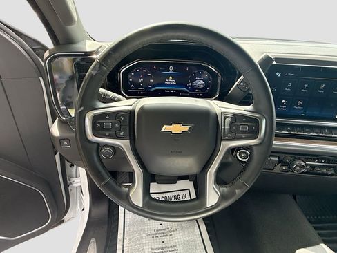 Used 2025 Chevrolet Silverado 1500 LT RWD image 12