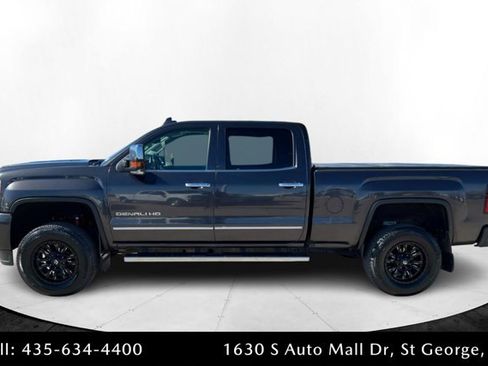 Used 2016 GMC Sierra 2500 Denali image 2