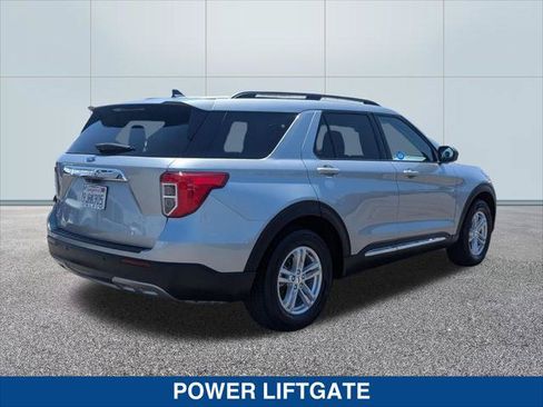 Certified 2023 Ford Explorer XLT w/ Equipment Group 202A RWD image 5