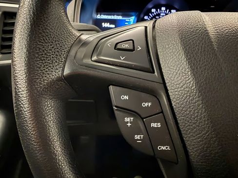 Certified 2022 Ford Edge SE w/ Black Appearance Package AWD/4WD image 17