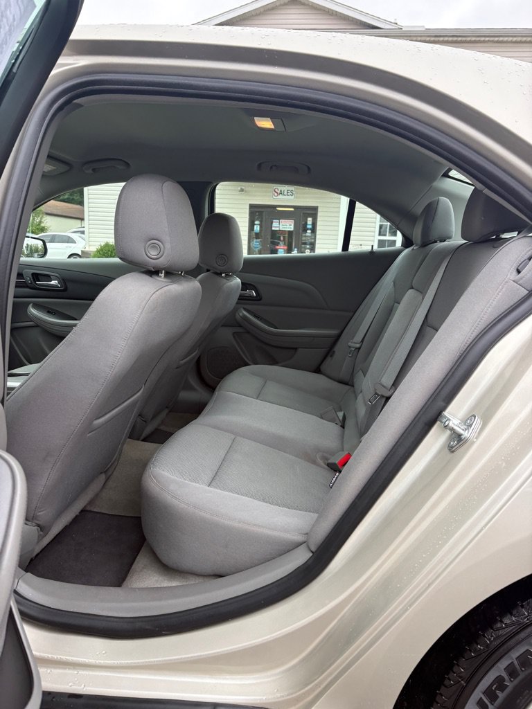 Used 2013 Chevrolet Malibu LS w/ Protection Package FWD image 10