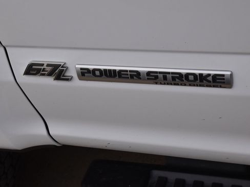 Used 2020 Ford F250 XLT w/ FX4 Off-Road Package image 9