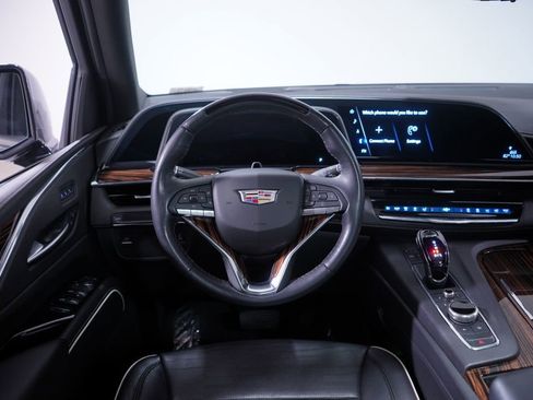 Used 2023 Cadillac Escalade Premium Luxury image 12