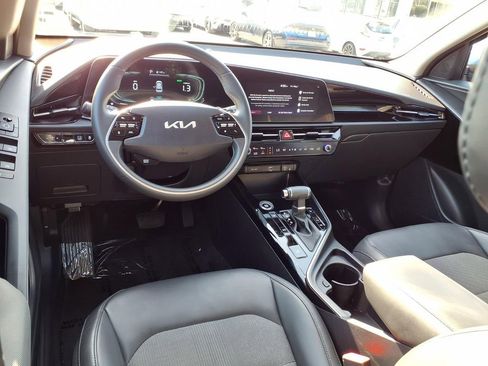 Certified 2024 Kia Niro EX FWD image 13