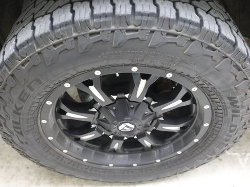 Used 2023 GMC Sierra 1500 AT4 AWD/4WD image 10