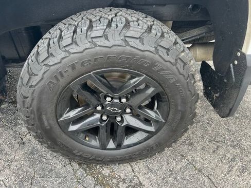 Used 2020 Chevrolet Silverado 1500 LT Trail Boss AWD/4WD image 21