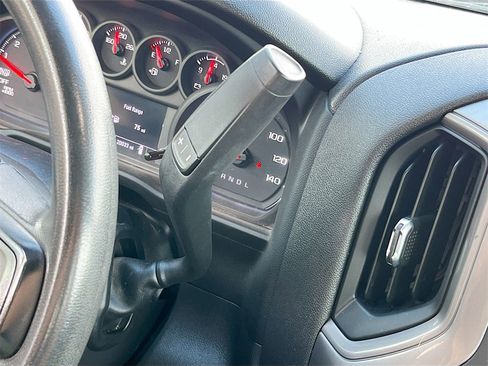 Used 2022 Chevrolet Silverado 1500 Custom image 16