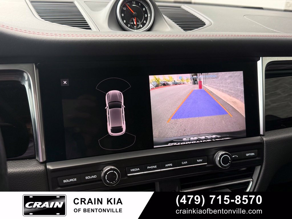 Used 2021 Porsche Macan AWD/4WD image 16