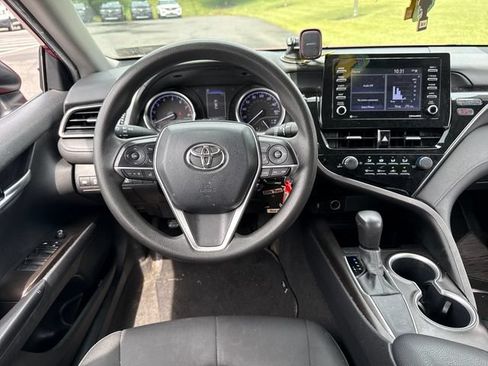 Used 2021 Toyota Camry LE FWD image 13