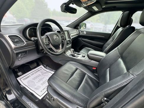 Used 2018 Jeep Grand Cherokee Limited AWD/4WD image 17