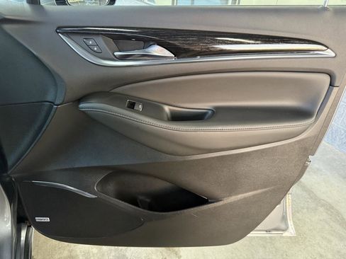 Used 2021 Buick Enclave Avenir w/ Avenir Technology Package image 38