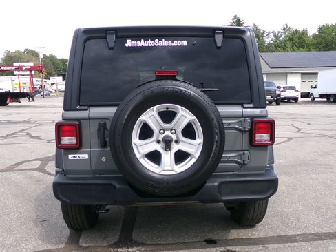 Used 2019 Jeep Wrangler Unlimited Sport S image 4