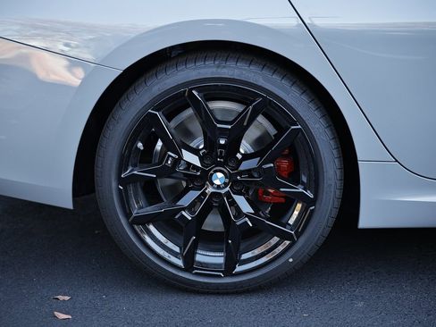 New 2026 BMW 330i Sedan w/ M Sport Package image 6