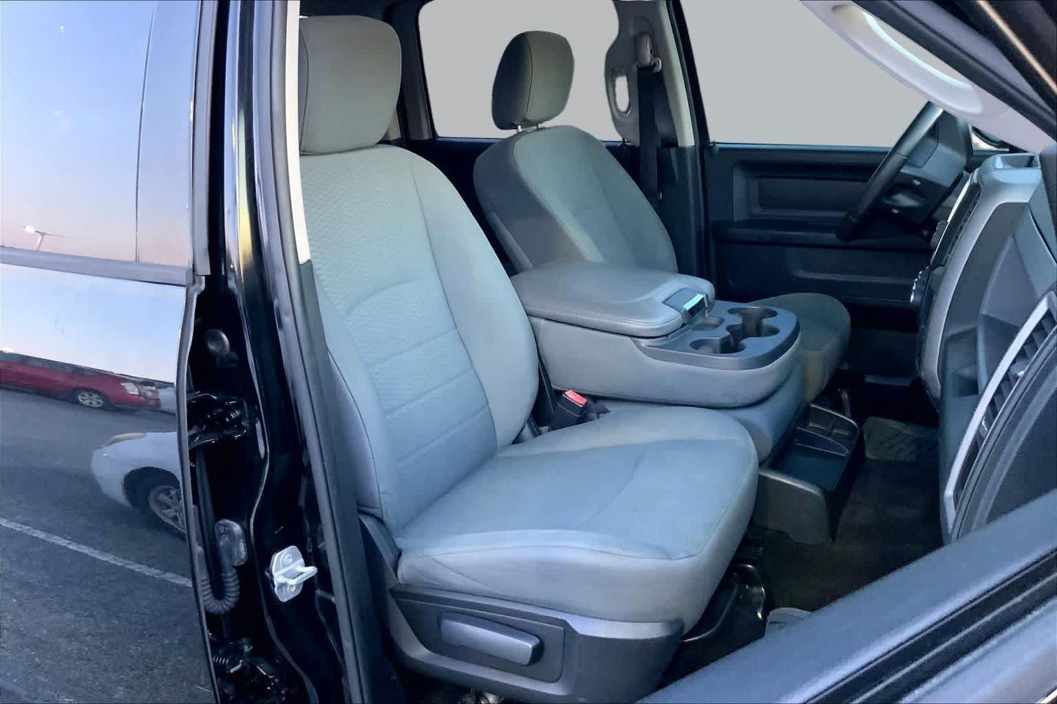 Used 2015 RAM 1500 Express AWD/4WD image 8