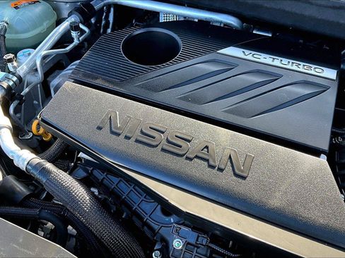 Used 2023 Nissan Rogue SV AWD/4WD image 31