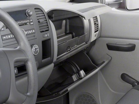 Used 2013 Chevrolet Silverado 2500 W/T AWD/4WD image 17