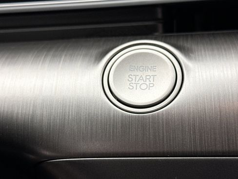 Used 2024 Hyundai Kona SE image 19