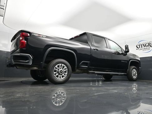 Used 2025 Chevrolet Silverado 2500 LT w/ Convenience Package image 23