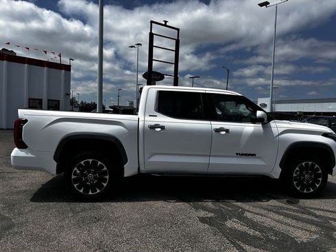 Used 2023 Toyota Tundra Limited AWD/4WD image 6