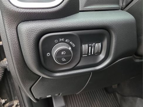 Used 2020 RAM 2500 Big Horn w/ Level 2 Equipment Group AWD/4WD image 11