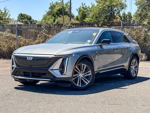 Used 2024 Cadillac Lyriq Luxury RWD image 1