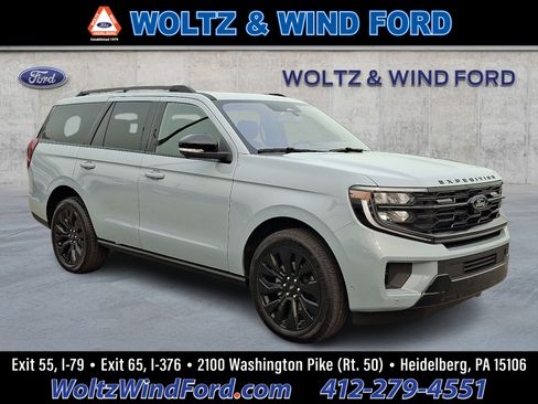 Used 2025 Ford Expedition Platinum w/ Stealth Appearance Package AWD/4WD image 1