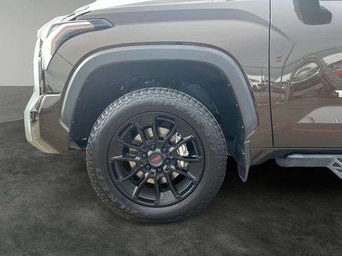 Used 2022 Toyota Tundra Limited w/ TRD Off-Road Package AWD/4WD image 4