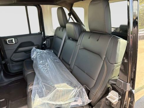 New 2026 Jeep Wrangler Unlimited Sahara AWD/4WD image 12