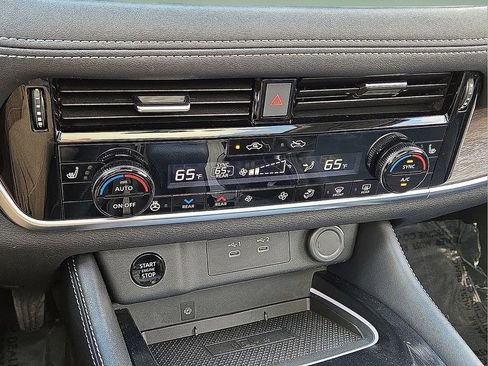 Used 2024 Nissan Rogue Platinum w/ Platinum Premium Package image 29