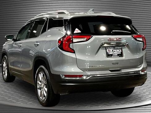 Used 2024 GMC Terrain SLT w/ LPO, Floor Liner Package FWD image 4