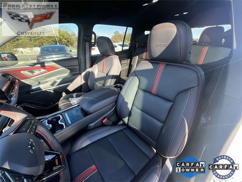 Certified 2026 Chevrolet Traverse RS w/ LPO, Floor Liner Package image 18