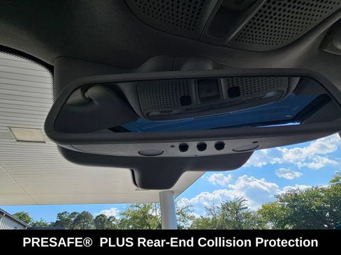 Used 2018 Mercedes-Benz GLC 300 4MATIC image 30