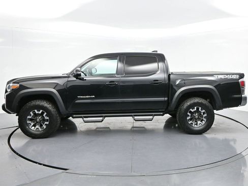 Used 2020 Toyota Tacoma TRD Off-Road AWD/4WD image 4