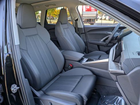 New 2025 Audi Q5 Premium Plus image 10