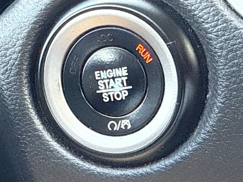 Used 2020 Dodge Durango SXT RWD image 36