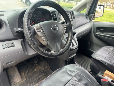 Used 2019 Nissan NV200 SV w/ Navigation Package image 19
