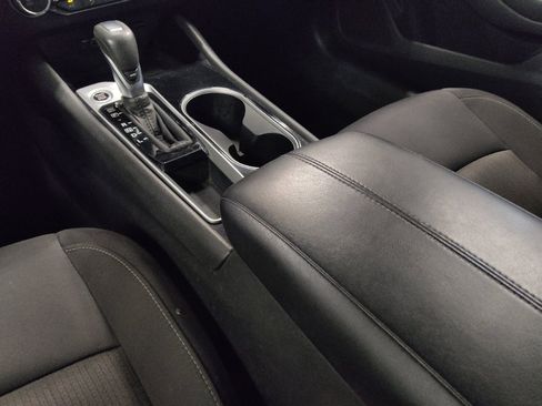 Used 2024 Nissan Altima 2.5 SV FWD image 26