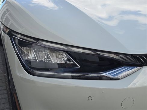 Used 2022 Kia EV6 Wind w/ Wind Technology Package image 10