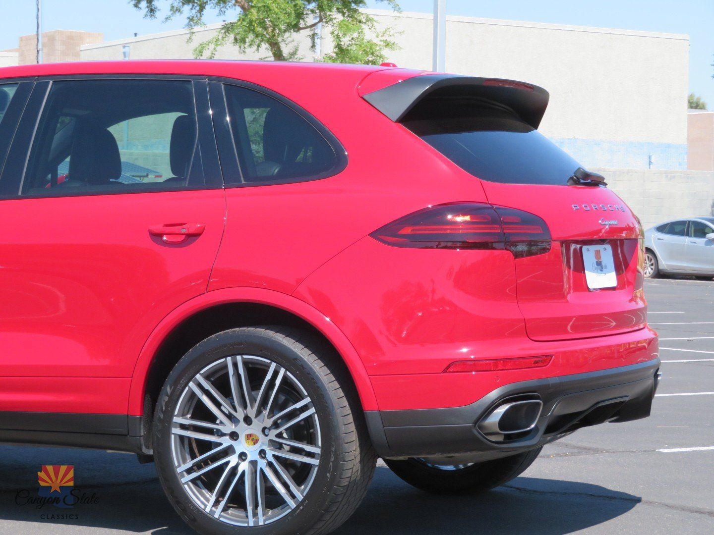 Used 2016 Porsche Cayenne w/ Premium Package AWD/4WD image 17