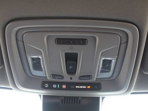 Used 2024 GMC Sierra 1500 SLT AWD/4WD image 35