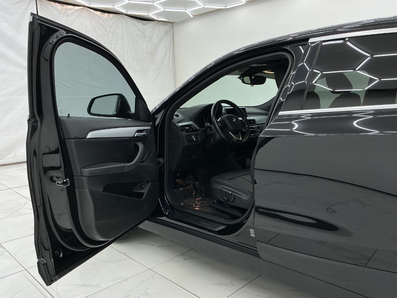 Used 2020 BMW X2 xDrive28i AWD/4WD image 16