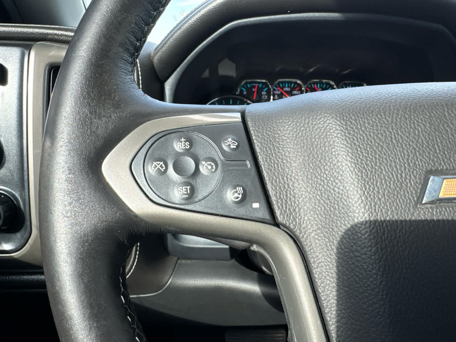 Used 2017 Chevrolet Silverado 2500 High Country w/ Duramax Plus Package AWD/4WD image 23