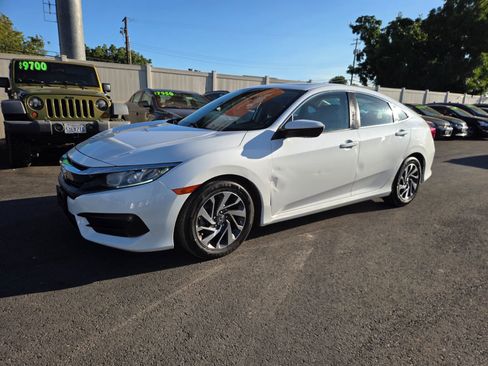 Used 2017 Honda Civic EX image 1
